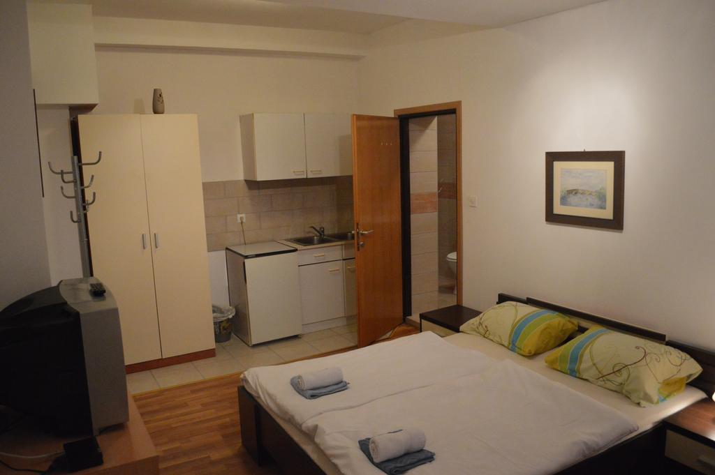 Rooms Aracic Slavonski Brod Extérieur photo